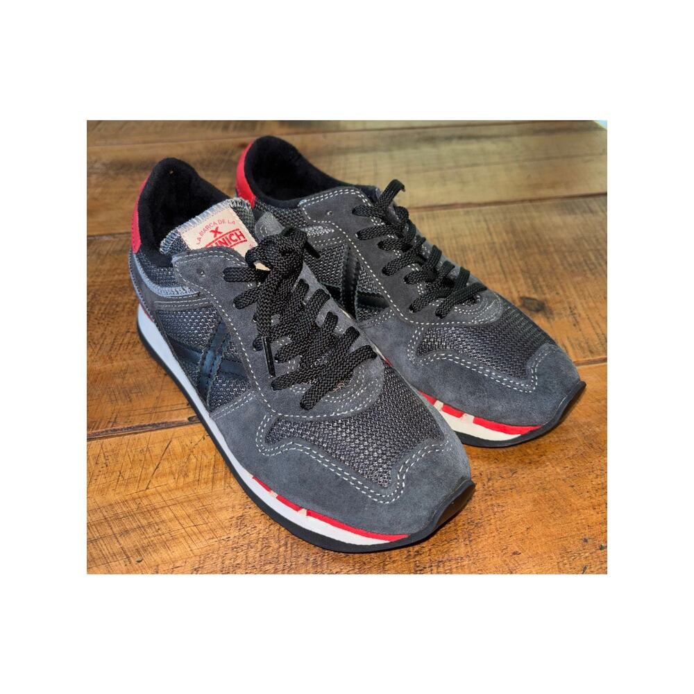 Unisex Munich Black Red Athletic Training Shoe Sneaker Womens 6 Mens 4.5 - Picture 12 of 12